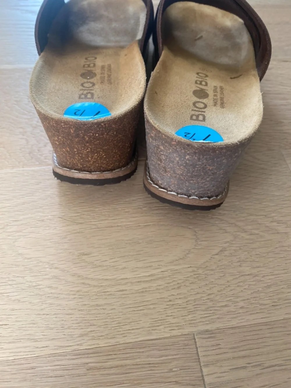 Bio Bio Wedge Brown Sandals NWT